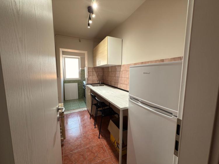 Apartament 1 camere - 250 euro - Zona Complex