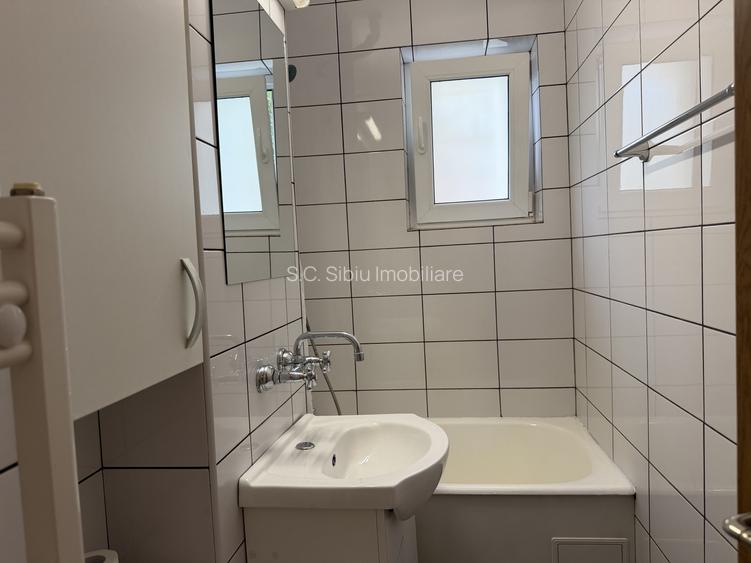 ap 2 cam renovat parter aleea rosiorilor ,luptei - 8