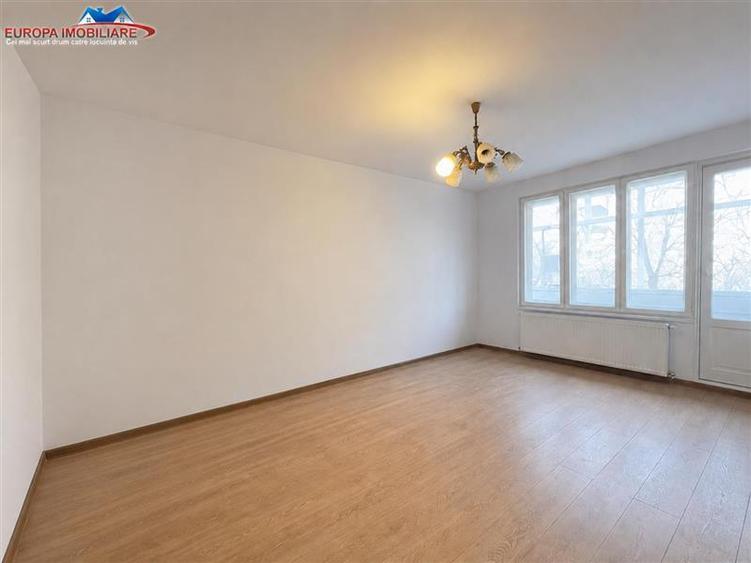 Apartament 2 camere de vanzare zona ultracentrala-Tulcea