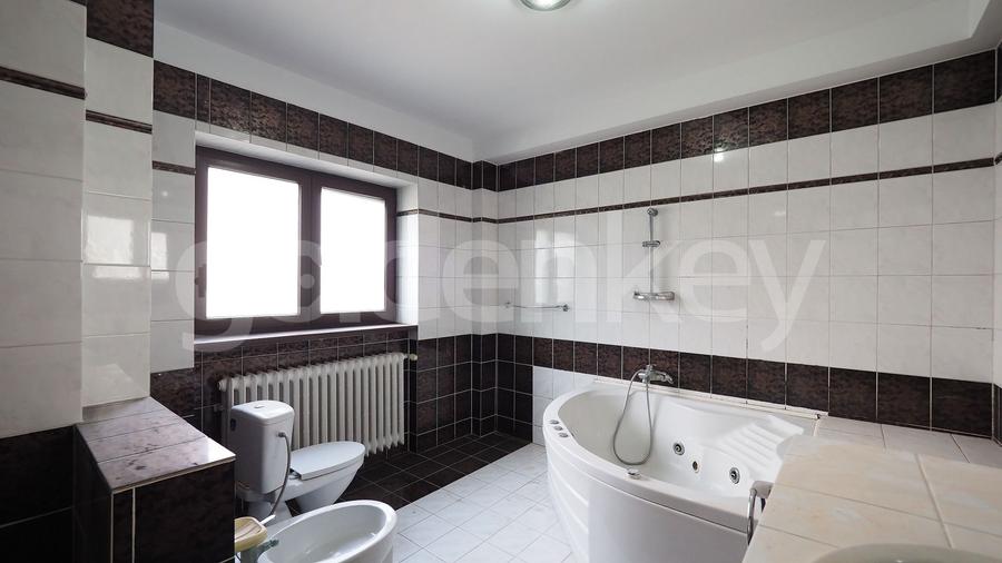 Vila D+P+1+M | 10 camere, 555mpc | Parc Verdi - Lac Floreasca