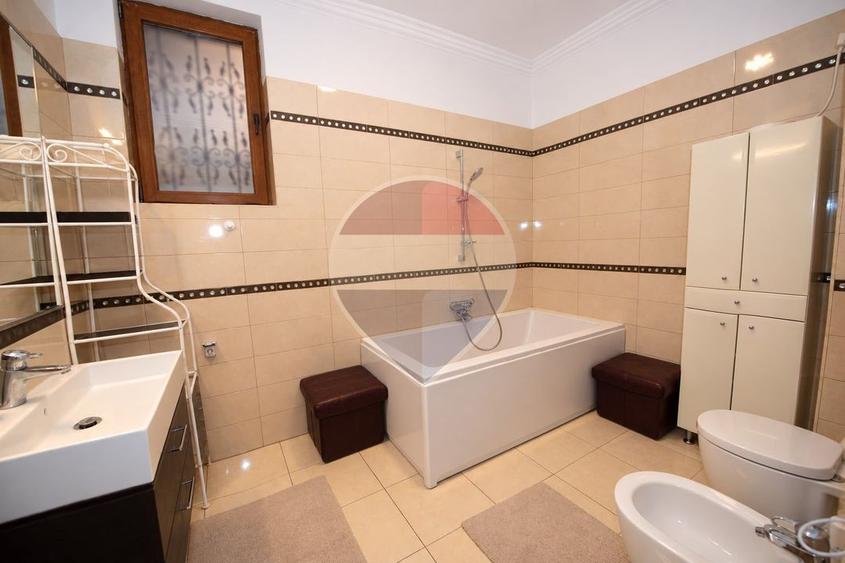 Apartament cu 4 camere, 117mp de vanzare, terasa 25mp, în zona Grivita