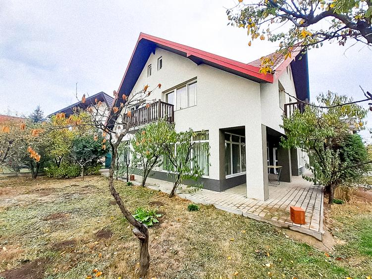 Vila de vanzare Valea Lupului