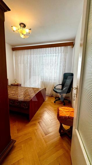 Apartament de închiriat 3 camere în Valea Aurie