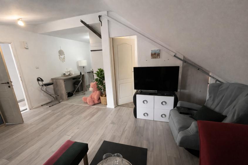 Apartament cu o cameră zona Lunei