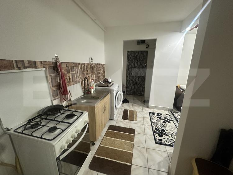 Apartament cu 2 camere, 45 mp, semidecomandat, zona Carpati 1