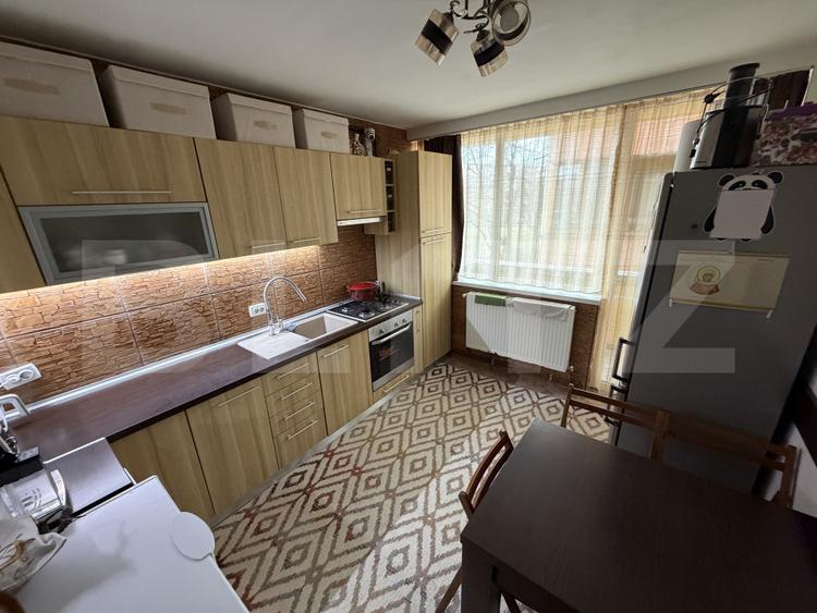 Apartament 3 camere, 63 mp, zona Ampoi 3
