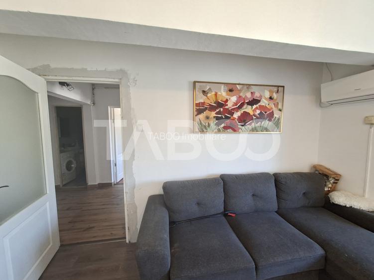Apartament decomandat de vanzare 2 camere Strand etaj 4 acoperis - 2