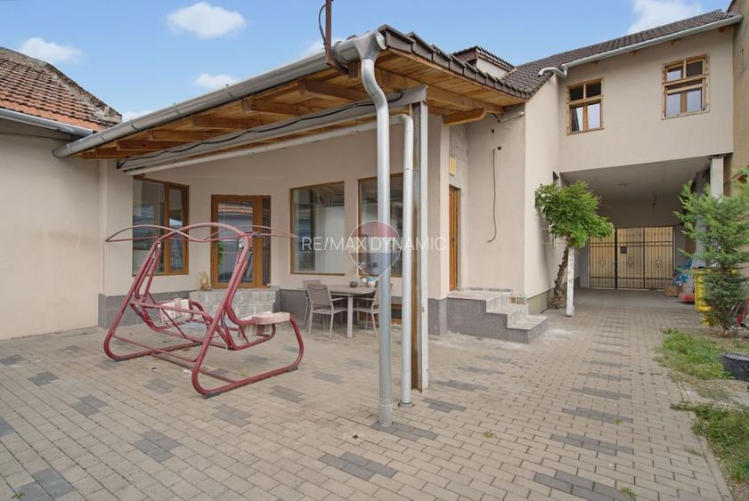 Vilă cu 4 camere de închiriat în zona Intim - 31