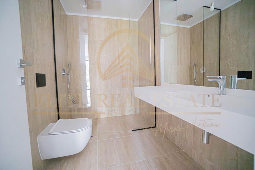Stațiunea Mamaia - Vânzare apartament cu 2 camere, 2 bai, la 2 pasi de mare.