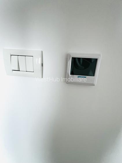 Duplex despărțit prin garaj, cu 5 camere - Zona Centrala - Dumbravita - 10
