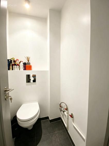 3DECOMANDATE RENOVAT la etajul 3, zona URA