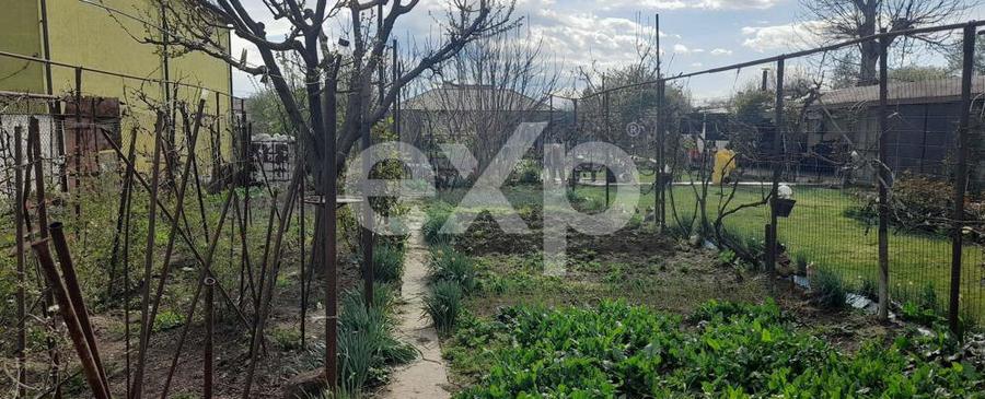 De vânzare casă , 4 camere, 2 bai, 2 bucătarii, zona Viile Noi, Constanta