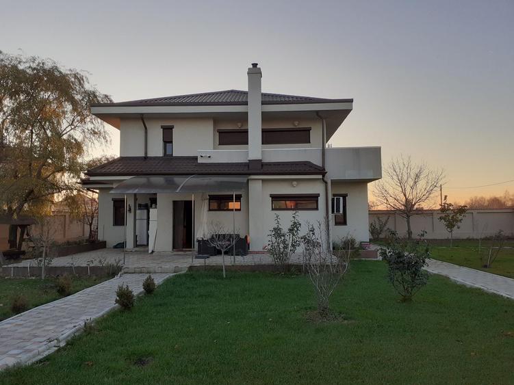 Saftica Ilfov Vila 257mp, 6 camere, Curte Teren 1227 mp, nou 2015