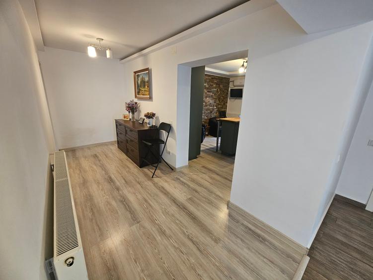 Casă 4 camere lângă pădure, 128 mp, curte 300 mp, mobilată
