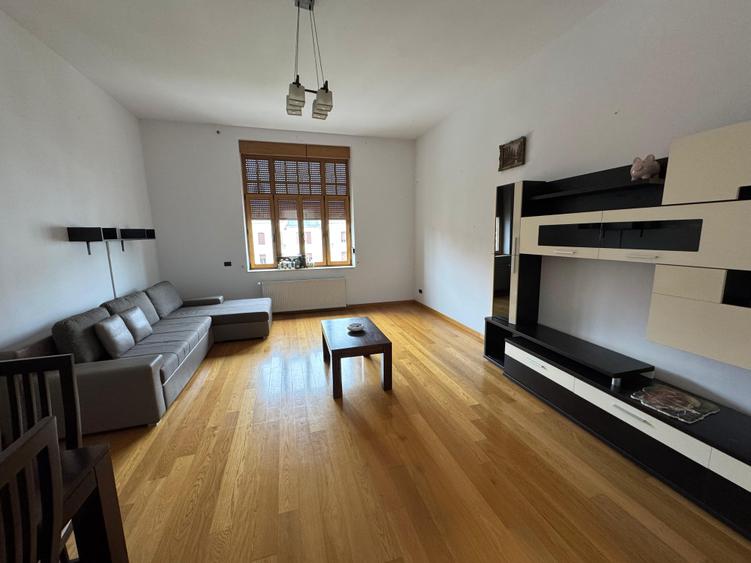 Apartament cu 3 camere ultracentral – balcon cu vedere in Piata Operei- 2534