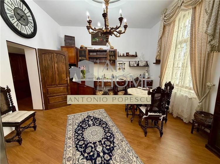 Casa 11 camere D+P,cu o arhitectura deosebita, ultracentral, Ploiesti. - 8