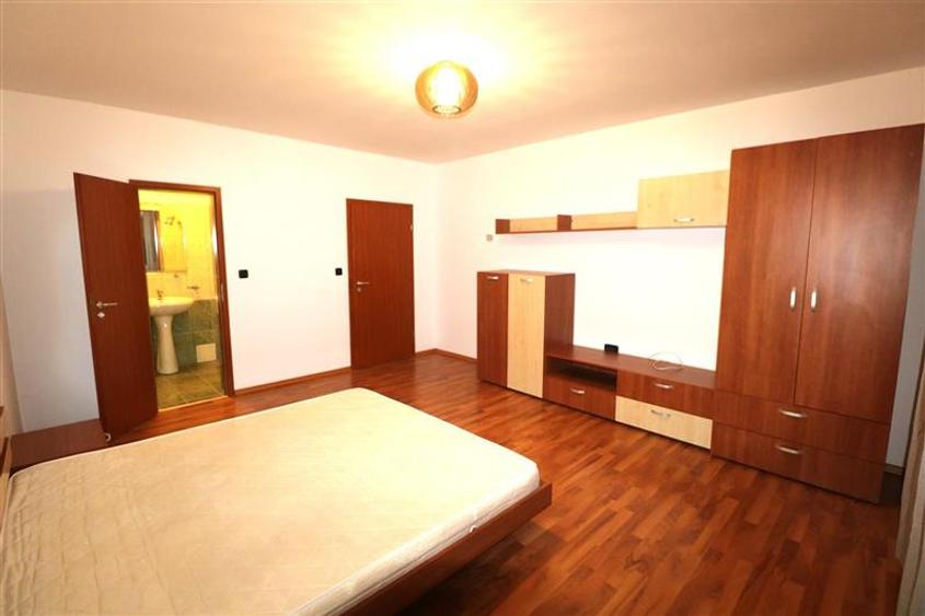 Apartament 3 camere, curte privata cu piscina in Dumbravita