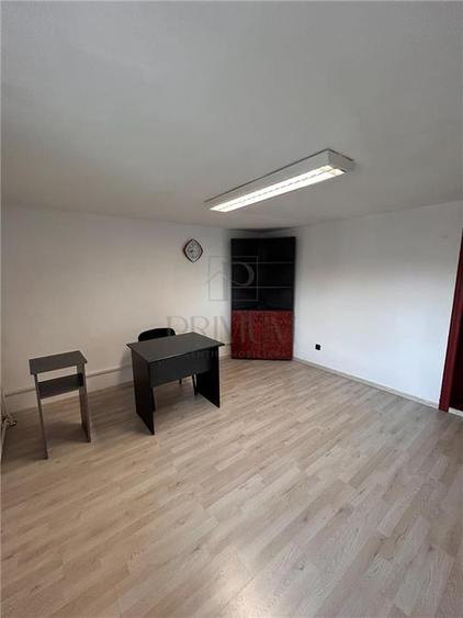 Mansarda - 4 spatii de birou - 120 mp - centrala proprie - AC