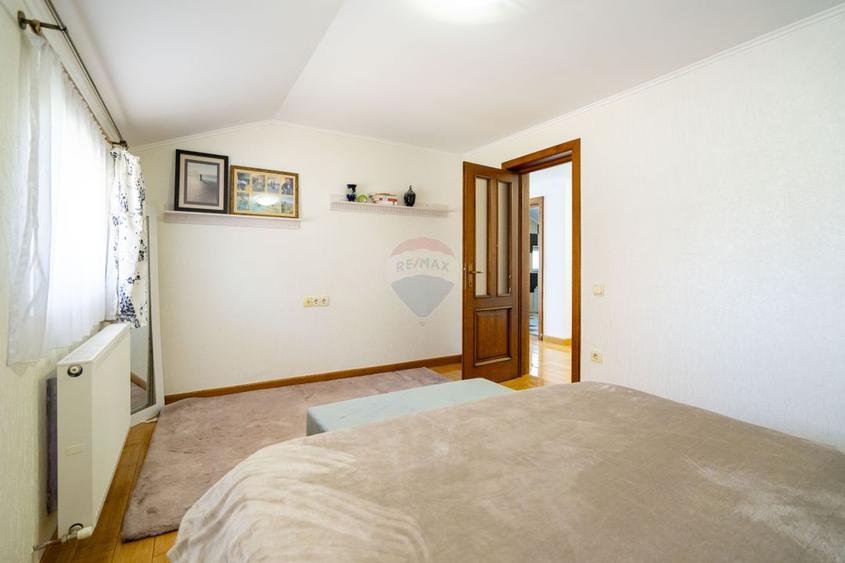 De vânzare casă cu 6 camere in Santandrei