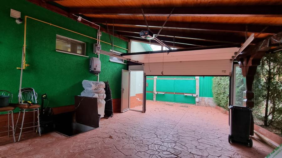 Casa 3 camere parter semicentral