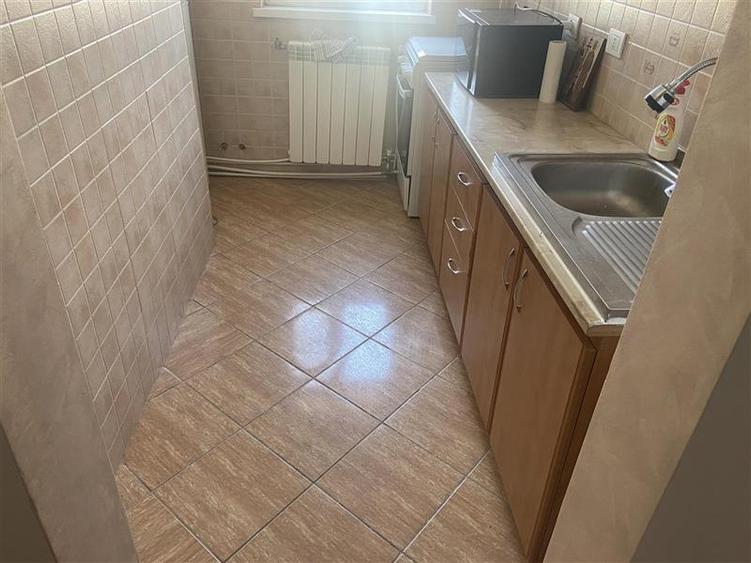 Apartament 2 camere , cartier Sud , decomandat , 43 mp, centrala termica proprie