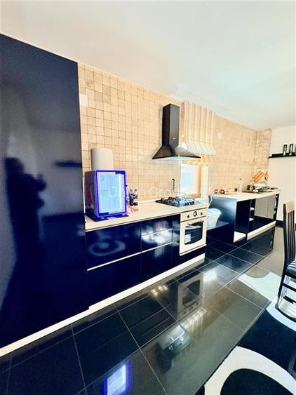 Apartament 3 Camere Decomandat de Inchiriat Anda