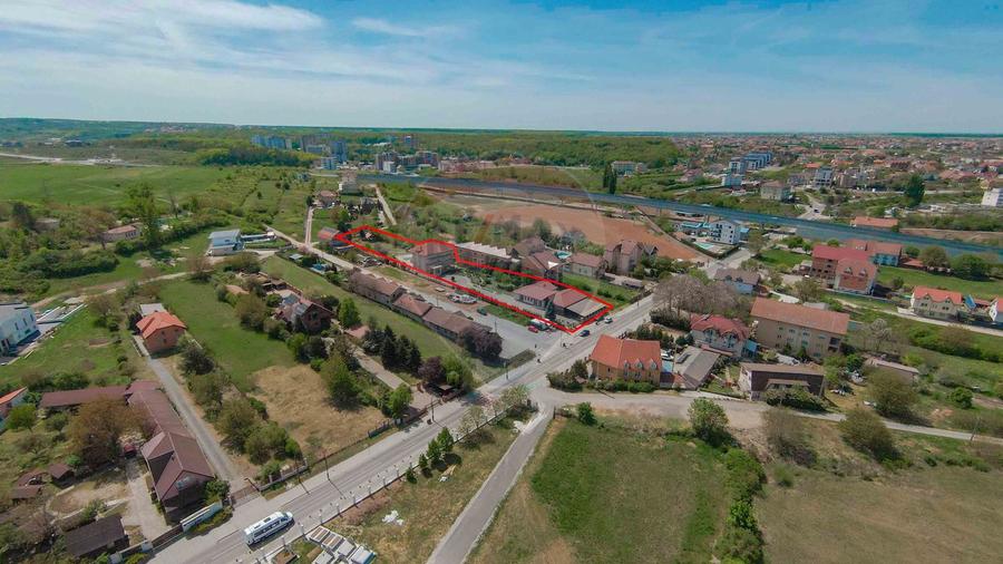 De vânzare pensiune cu restaurant, teren 4.750 mp – Băile 1 Mai