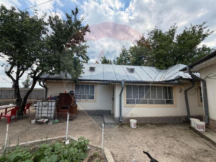 Casa si spatiu comercial (P+1 ) de vanzare