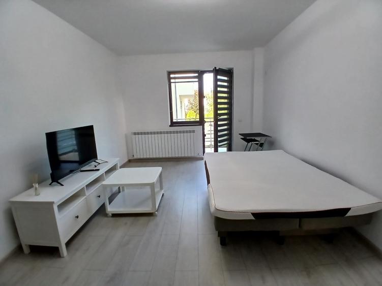Apartament 1 camera, Brown Luxury, parter inalt, balcon si loc de parcare, 350€