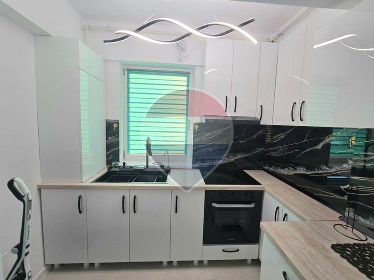 2 decomandate, bloc nou, amenajat modern, loc de parcare inclus
