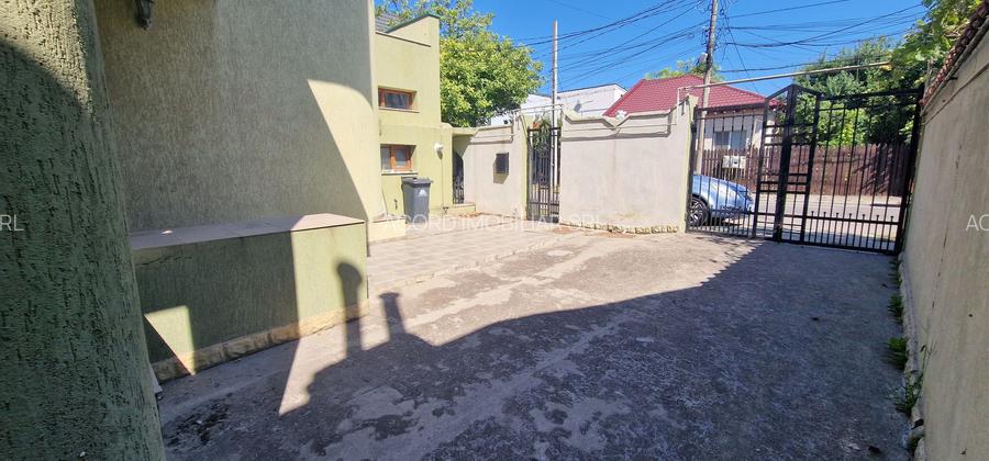 Vila P+1 zona Coiciu.