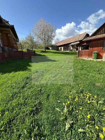 Vânzare casă cu anexe și teren-Sat Cacova Ierii, 40 km de Cluj-Napoca