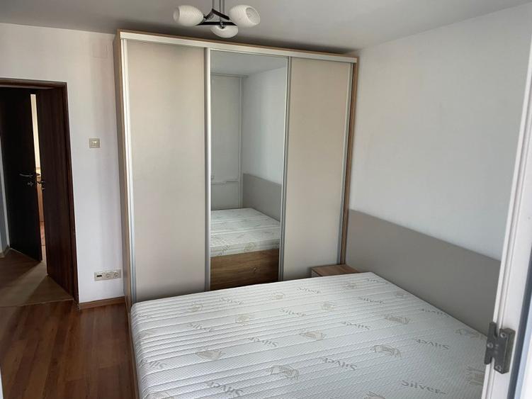 De inchiriat 3 camere Piata Alba-Iulia lux