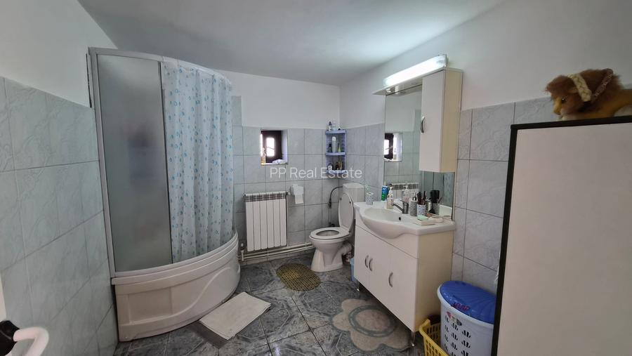 Lazu - casa constructie mixta + teren 515 mp