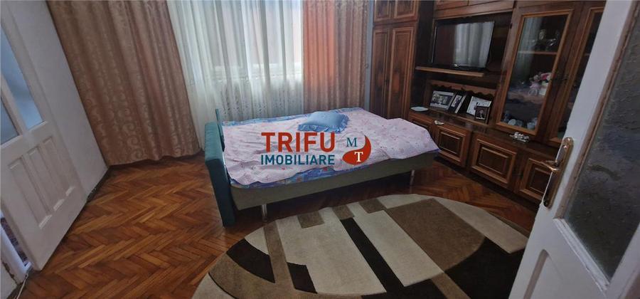 Casa 4 camere de vanzare zona Centru