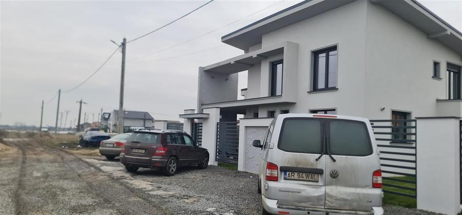 Teren -Fundatie pt. Casa noua Parter 228mp in constructie -Livada