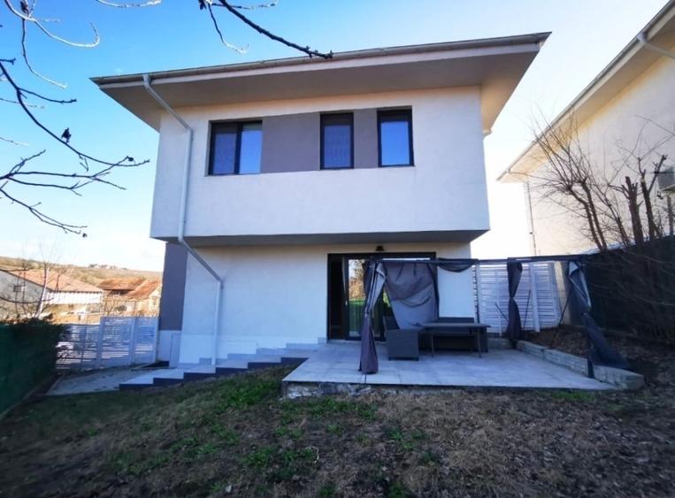 Vila Mobilata Libera P+1, 4 camere Bucium Sos Barnova zona Trei Sarmale, încălzire pardoseală