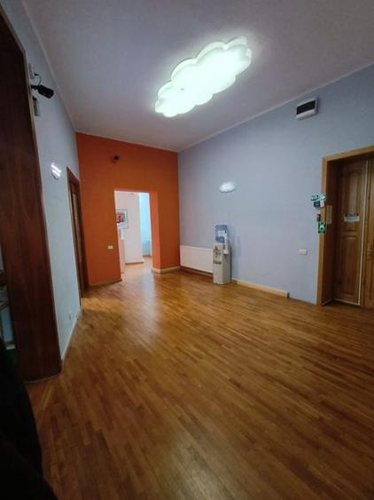 Apartament in vila de inchiriat