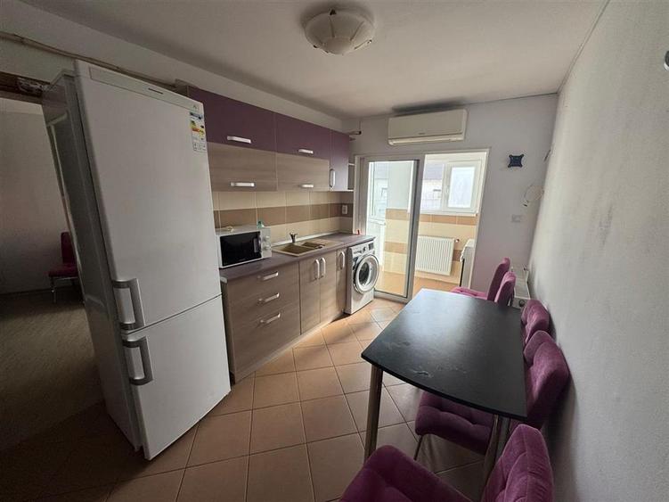 Apartament 2 cam, renovat, zona Profi - Politie