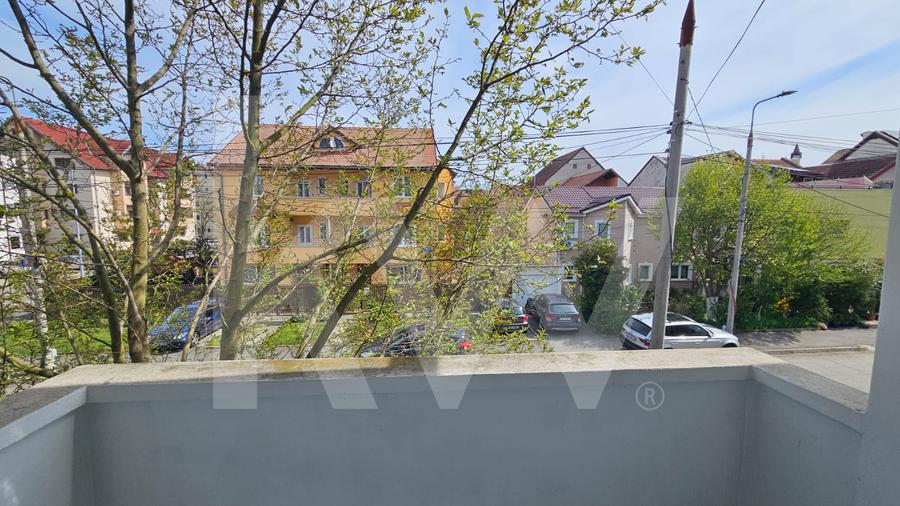 Apartament la casa 4 camere de închiriat – la 5 minute de Parcul Sub Arini