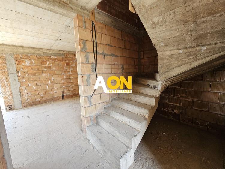 Casa la rosu, 4 camere, 2 bai, 345 mp teren, zona Ampoi 3
