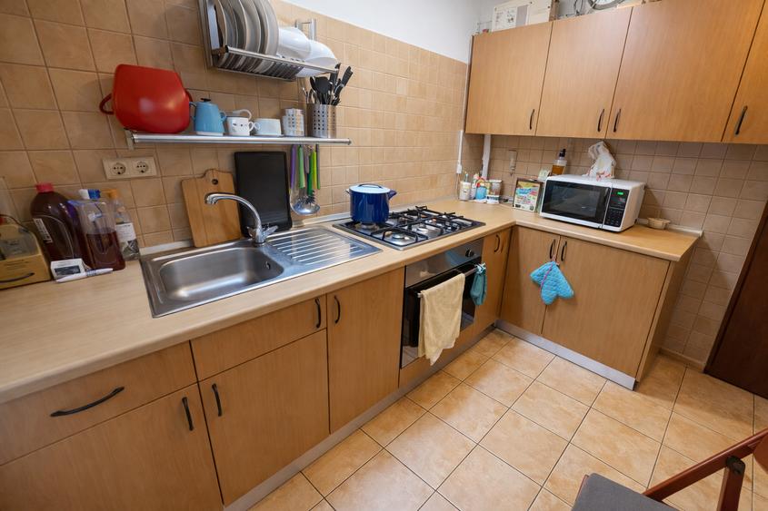 Apartament 3 camere spațios, cu terasă de 25 mp și loc de parcare – Str. Smârdan
