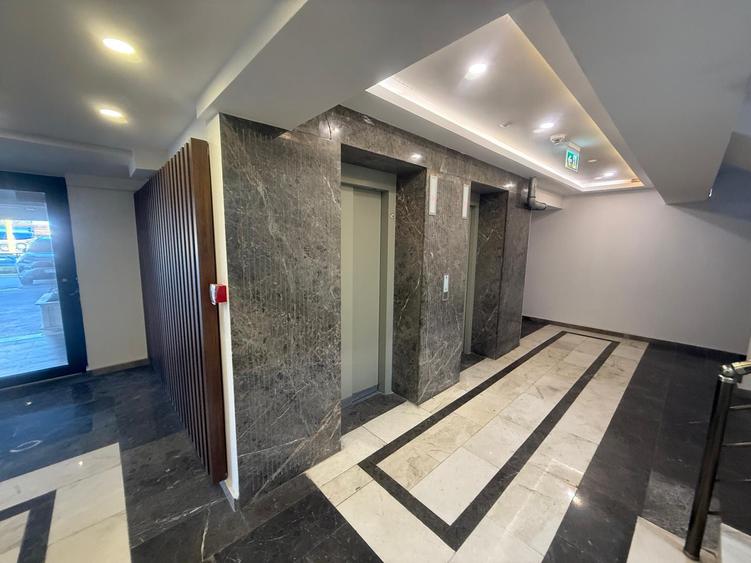 Mamaia -- Apartament nou, cu loc de parcare