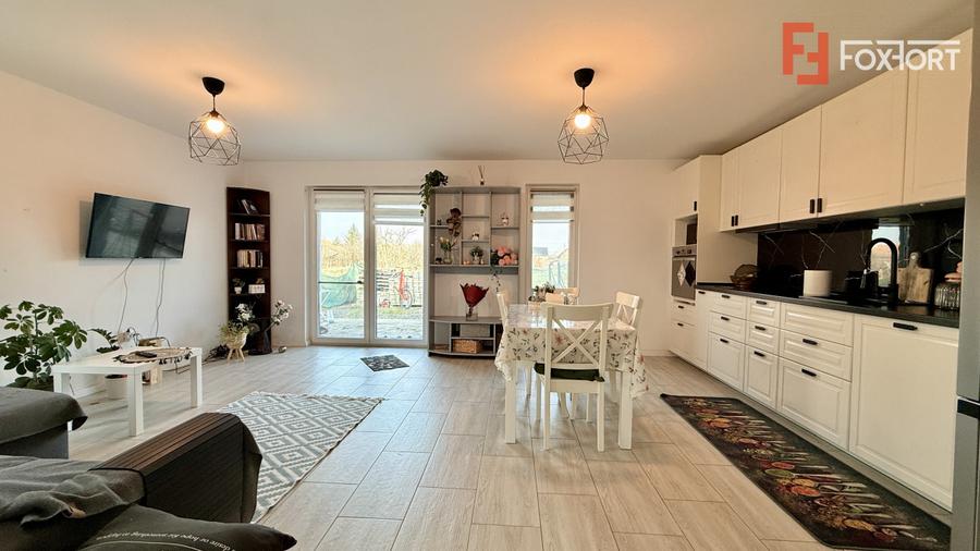 Duplex de vanzare in Sacalaz, 4 camere + 2 bai si toate utilitatile