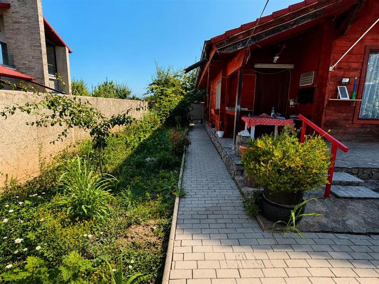Casa din lemn masiv | 3 camere | Teren 5.000mp -Berceni Prahova