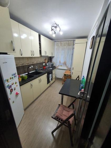 Apartament 3 camere zona Parcului Eminescu+garaj proprietate