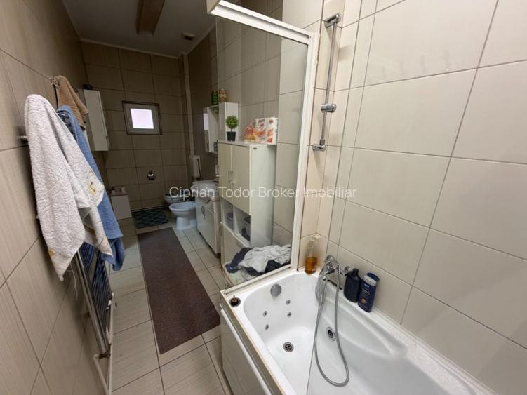 Apartament 4 camere cu scara interioara,  zona Cetate - 7