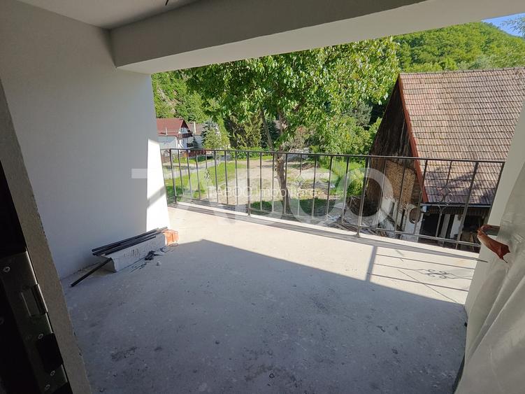 Casa spatioasa - aer curat si priveliste spre munti - teren 1203 mp - 8