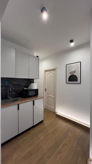 3 camere| DECOMANDAT| LOC DE PARCARE INCLUS  +TERASA 43 MP| VICTORIEI