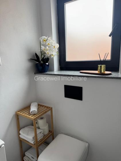Apartament ultrafinisat două niveluri, 2 terase, semicentral, parcare,zona Paris - 7